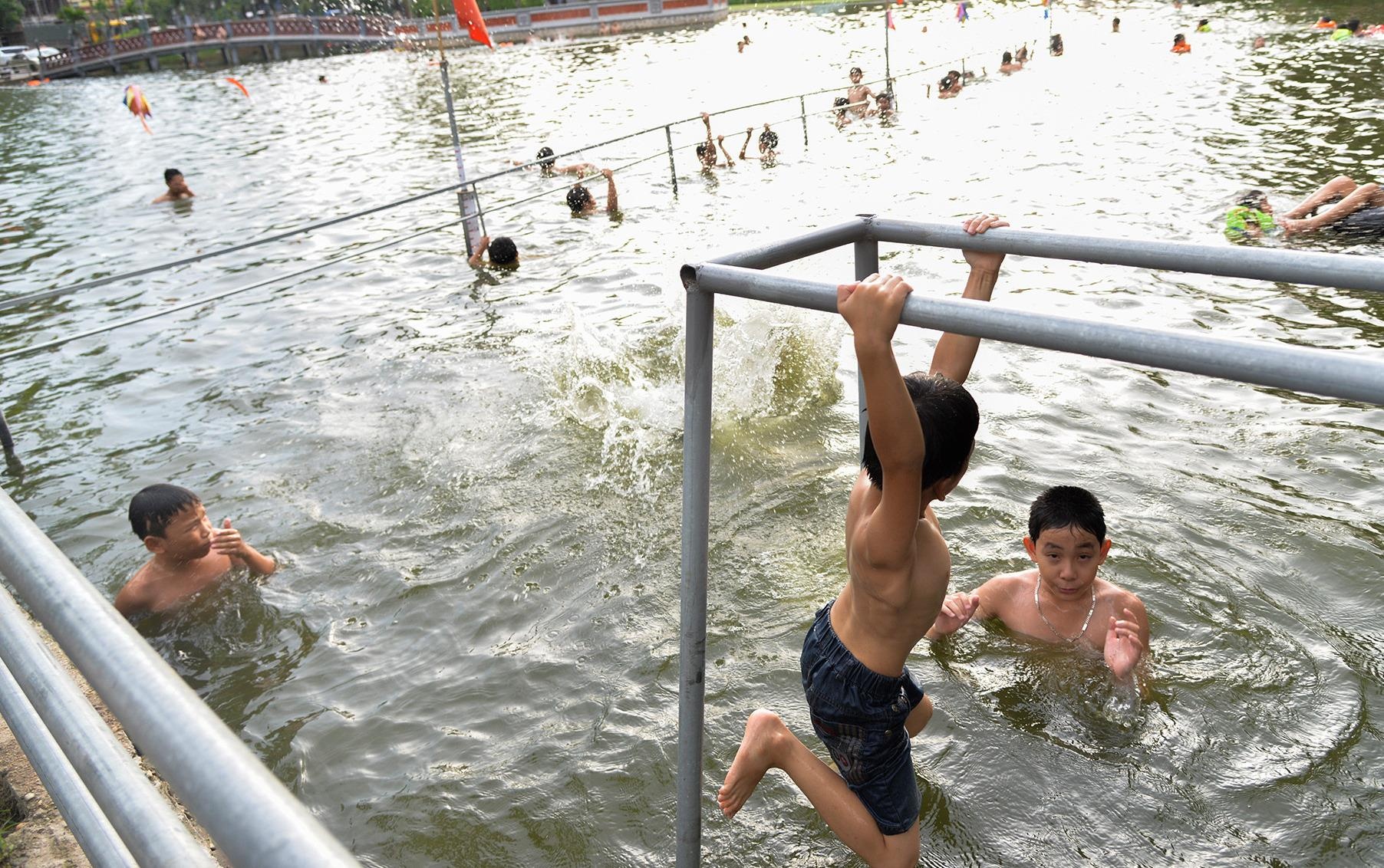 Nghich ly ngheo tai nguyen nuoc nhung su dung phung phi o Viet Nam hinh anh