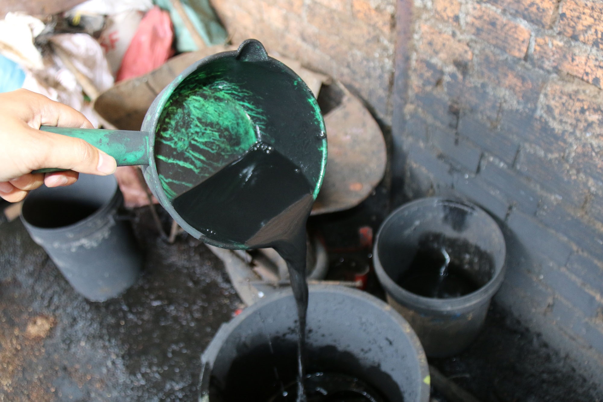 Trộn cafe vào lõi pin ảnh 2 Tron cafe vao loi pin anh 2