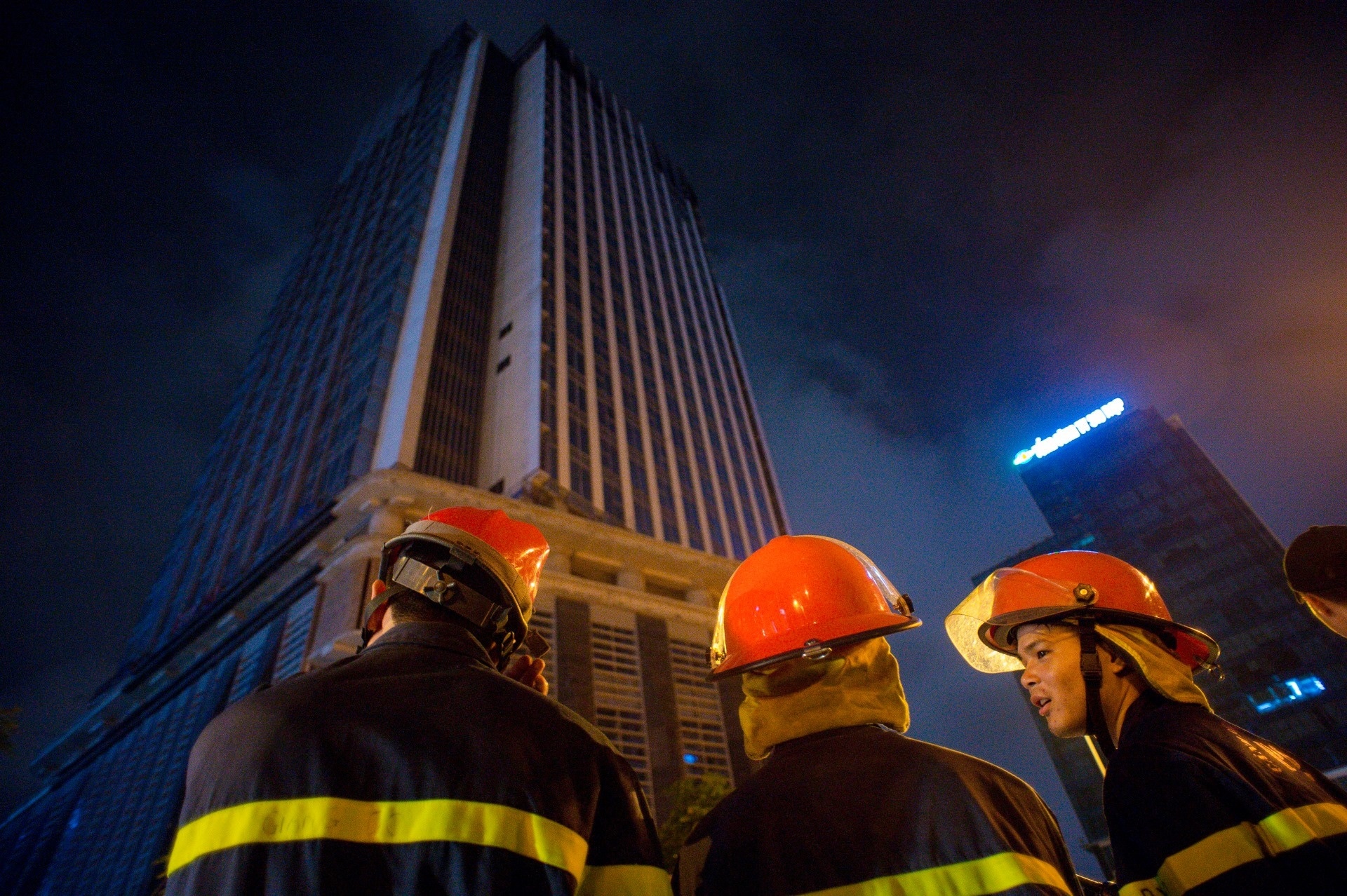 Cháy ở Lê Văn Lương ảnh 1 Chay o Le Van Luong anh 1