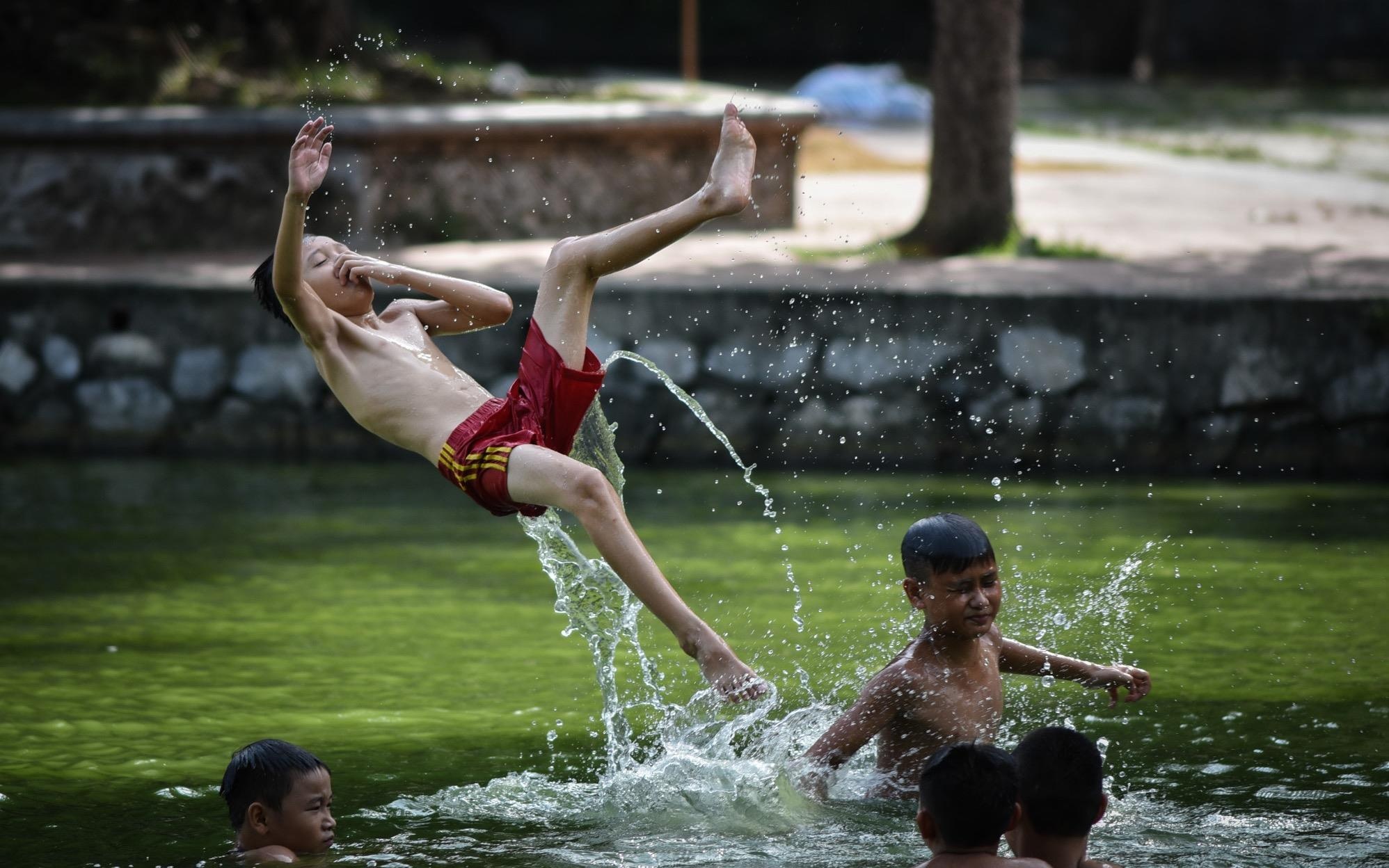 Mien Bac nang nong 40 do C den het tuan, Nam Bo diu mat hinh anh