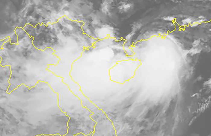 Bao so 4 - Bebinca gay mua lon don dap o Bac Bo, Bac Trung Bo hinh anh