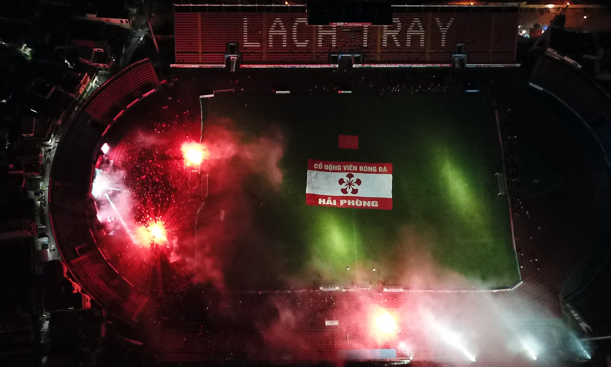 Canh an mung chien thang cua Olympic Viet Nam nhin tu flycam hinh anh