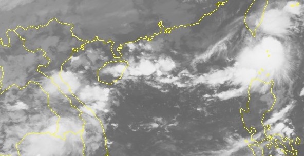 Ap thap nhiet doi cung bao manh huong vao Bien Dong hinh anh