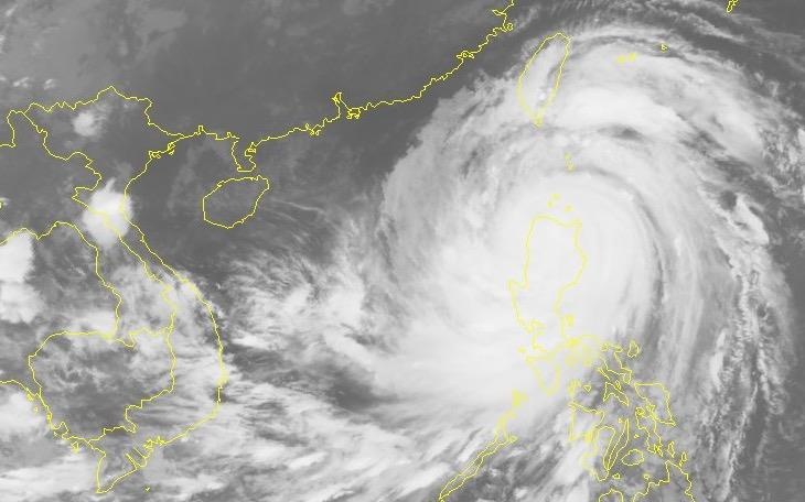 Trua nay sieu bao Mangkhut vao Bien Dong hinh anh