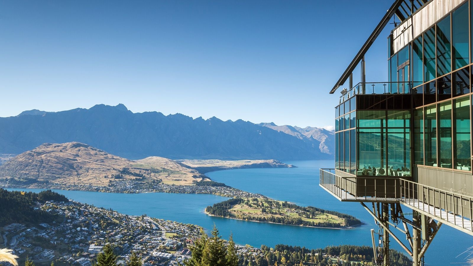 thue du lich 2023 anh 7