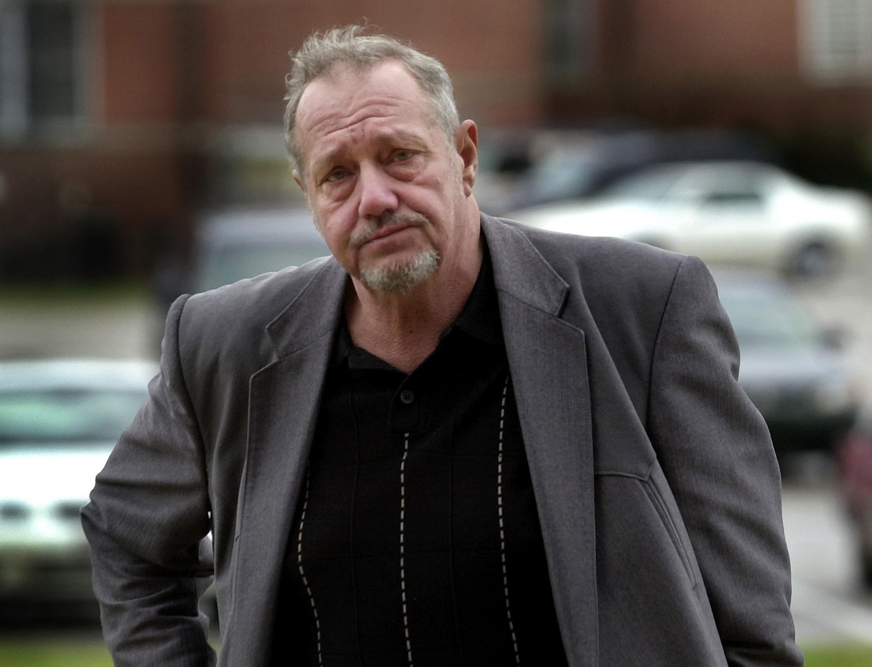 Khi giai doc dac trieu USD la khoi dau cua con ac mong cuoc doi hinh anh