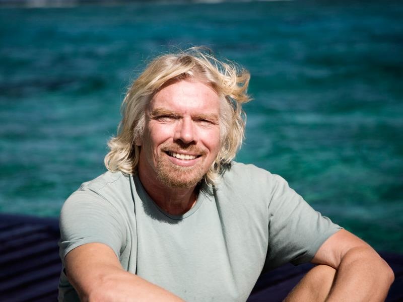 ty phu Richard Branson tieu tien nhu the nao anh 1