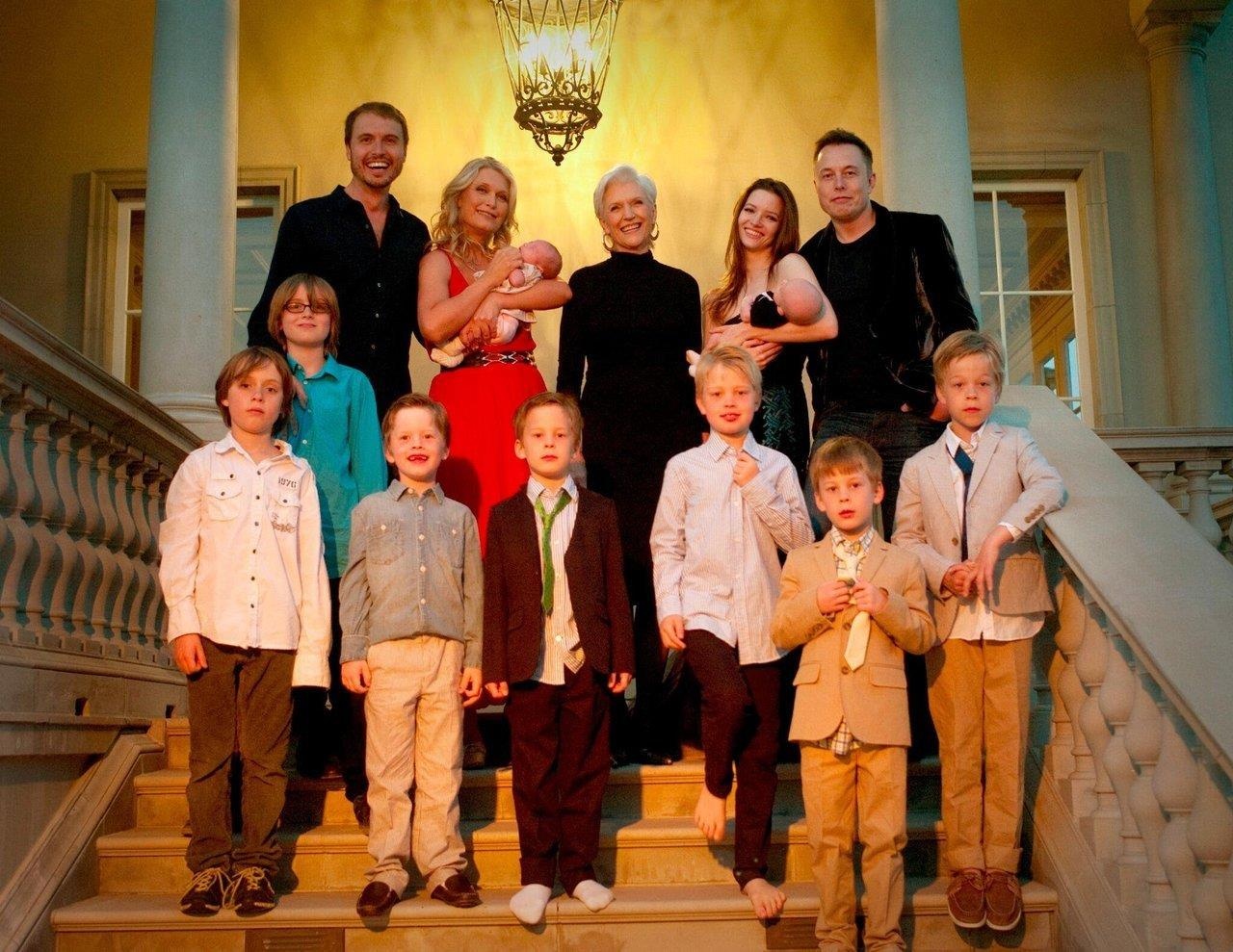 con cua ty phu the gioi anh 12