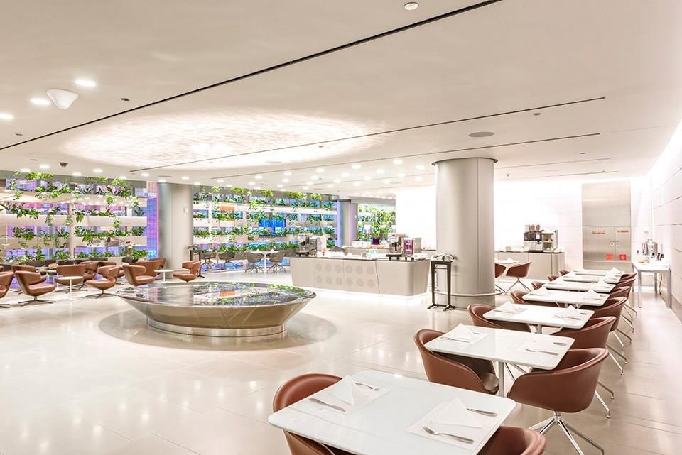 phong cho sang chanh cua cac san bay quoc te anh 8