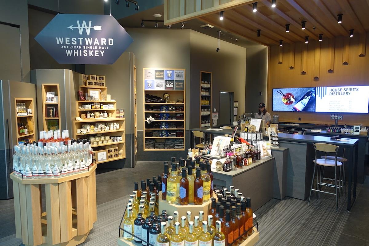 phong cho sang chanh cua cac san bay quoc te anh 30