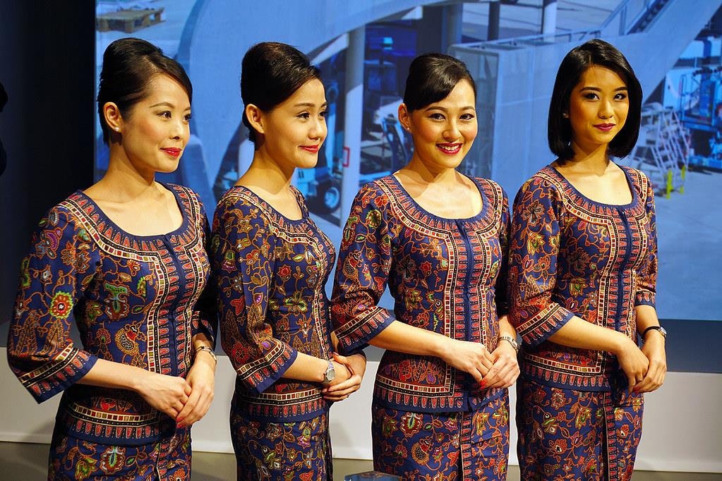 lo luyen tiep vien singapore airlines anh 16