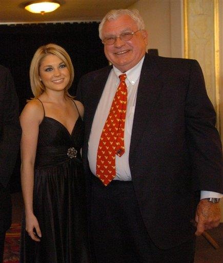 cuoc hon nhan chenh lech tuoi tac cua ty phu anh 21