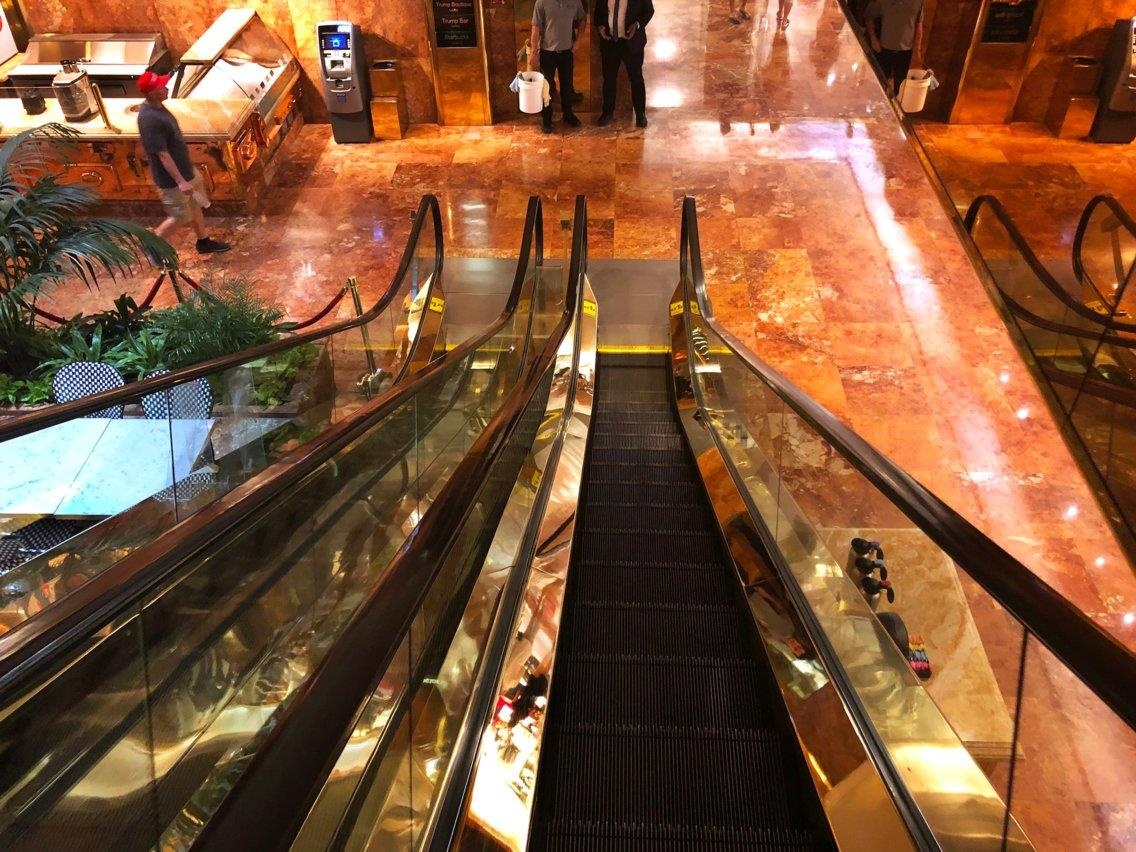 toa nha ban do nhan hieu Tong thong Trump anh 20