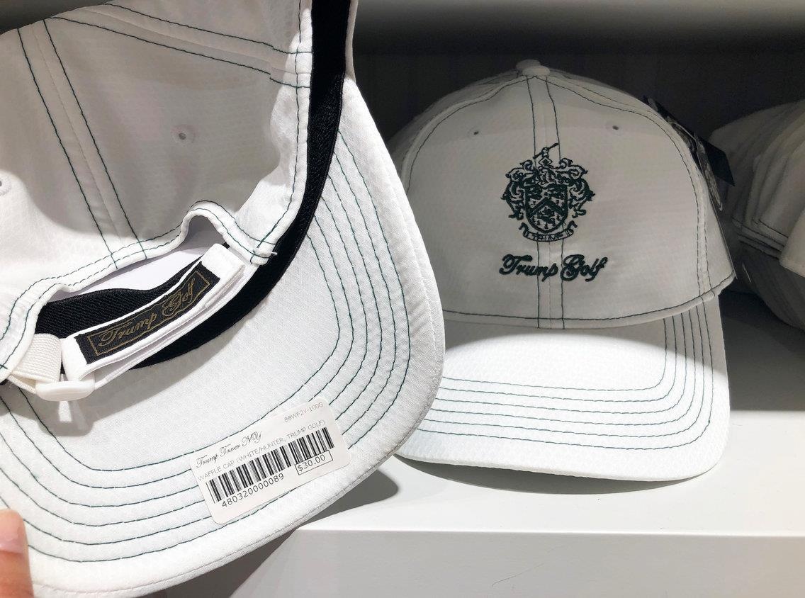 toa nha ban do nhan hieu Tong thong Trump anh 24