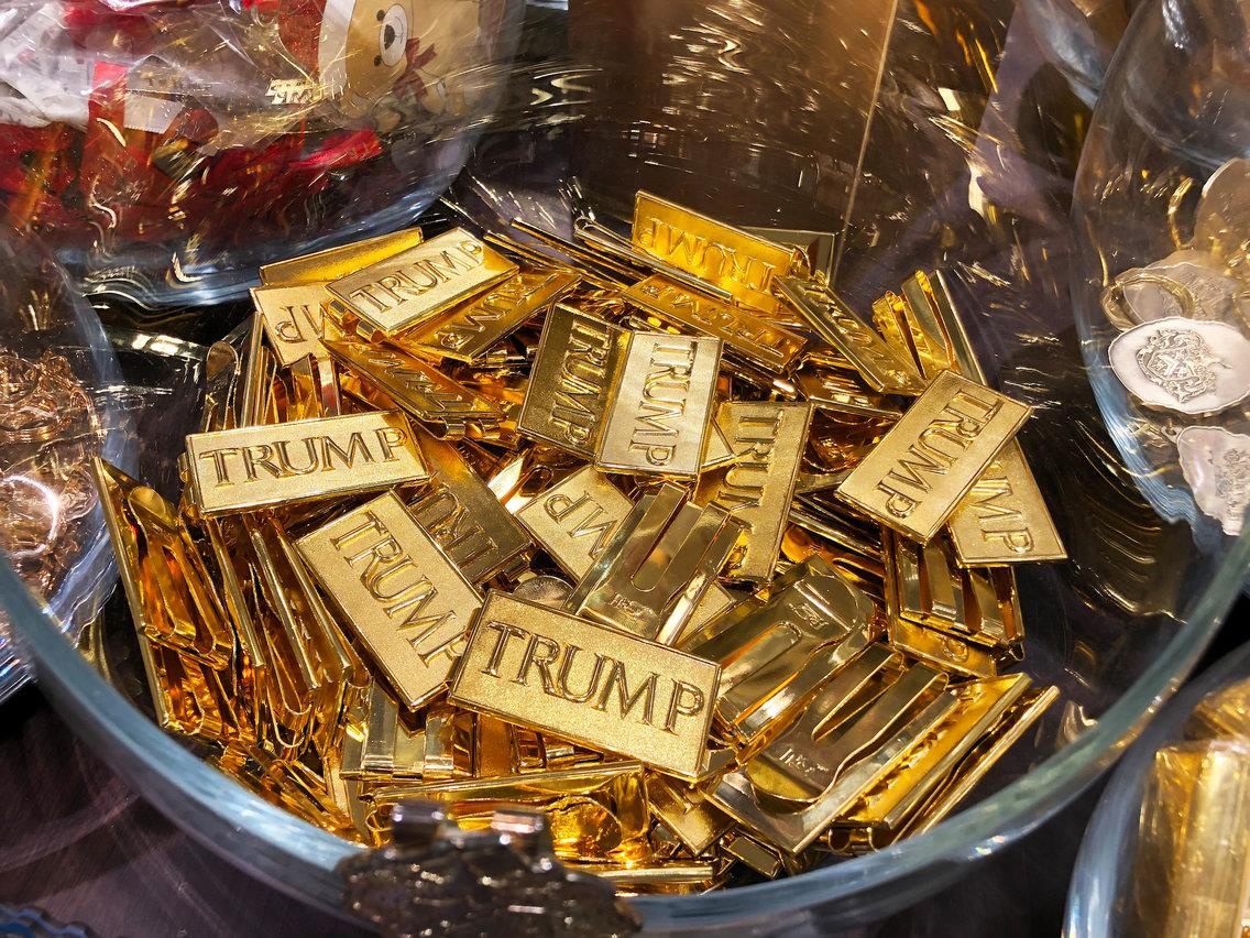 toa nha ban do nhan hieu Tong thong Trump anh 38