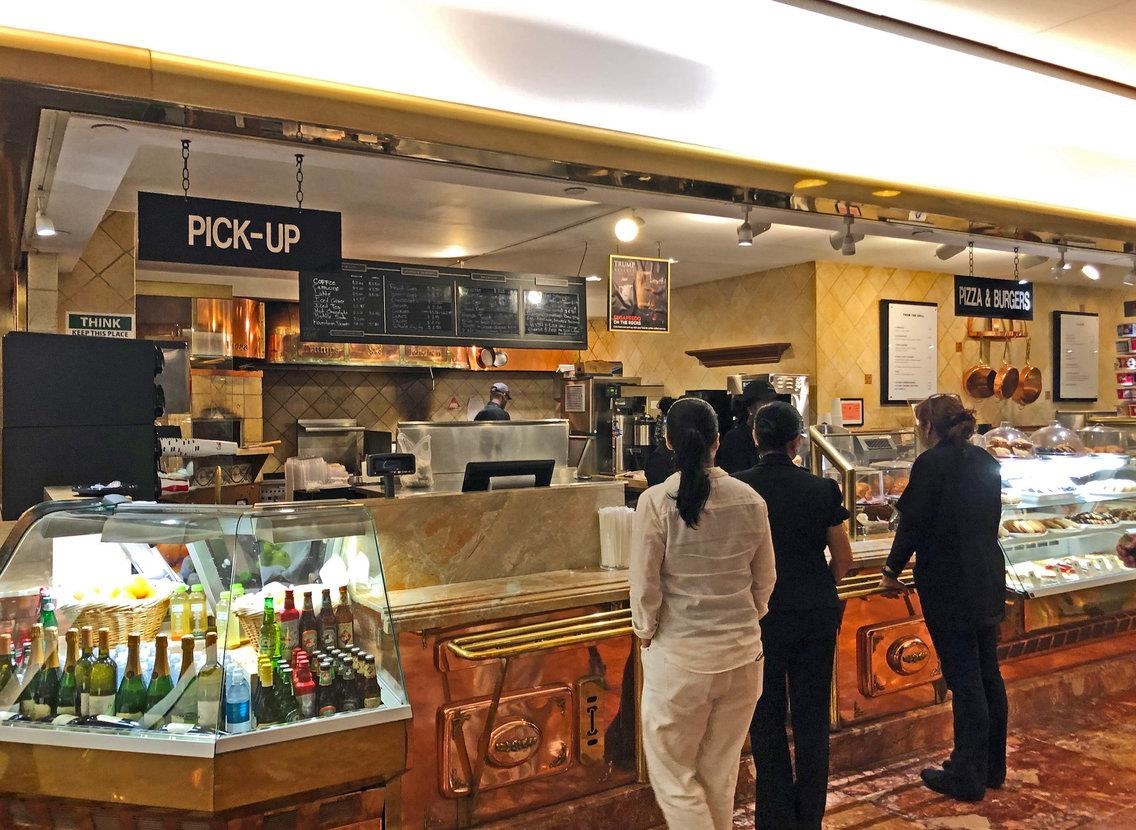 toa nha ban do nhan hieu Tong thong Trump anh 49