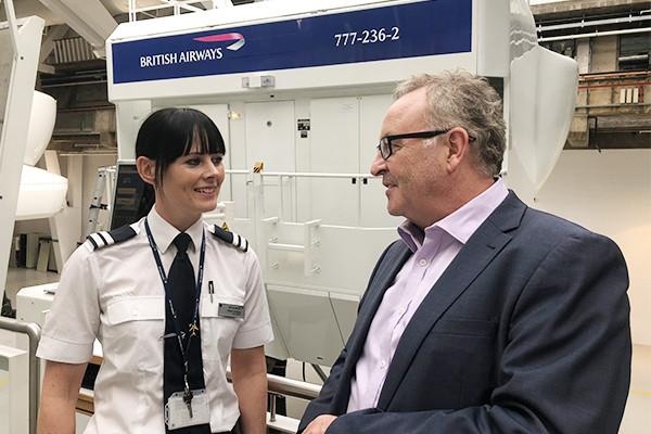 Ton bao nhieu tien de tro thanh phi cong? anh 1