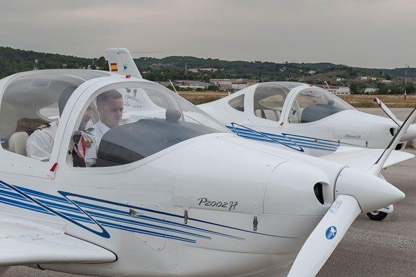 Ton bao nhieu tien de tro thanh phi cong? anh 8