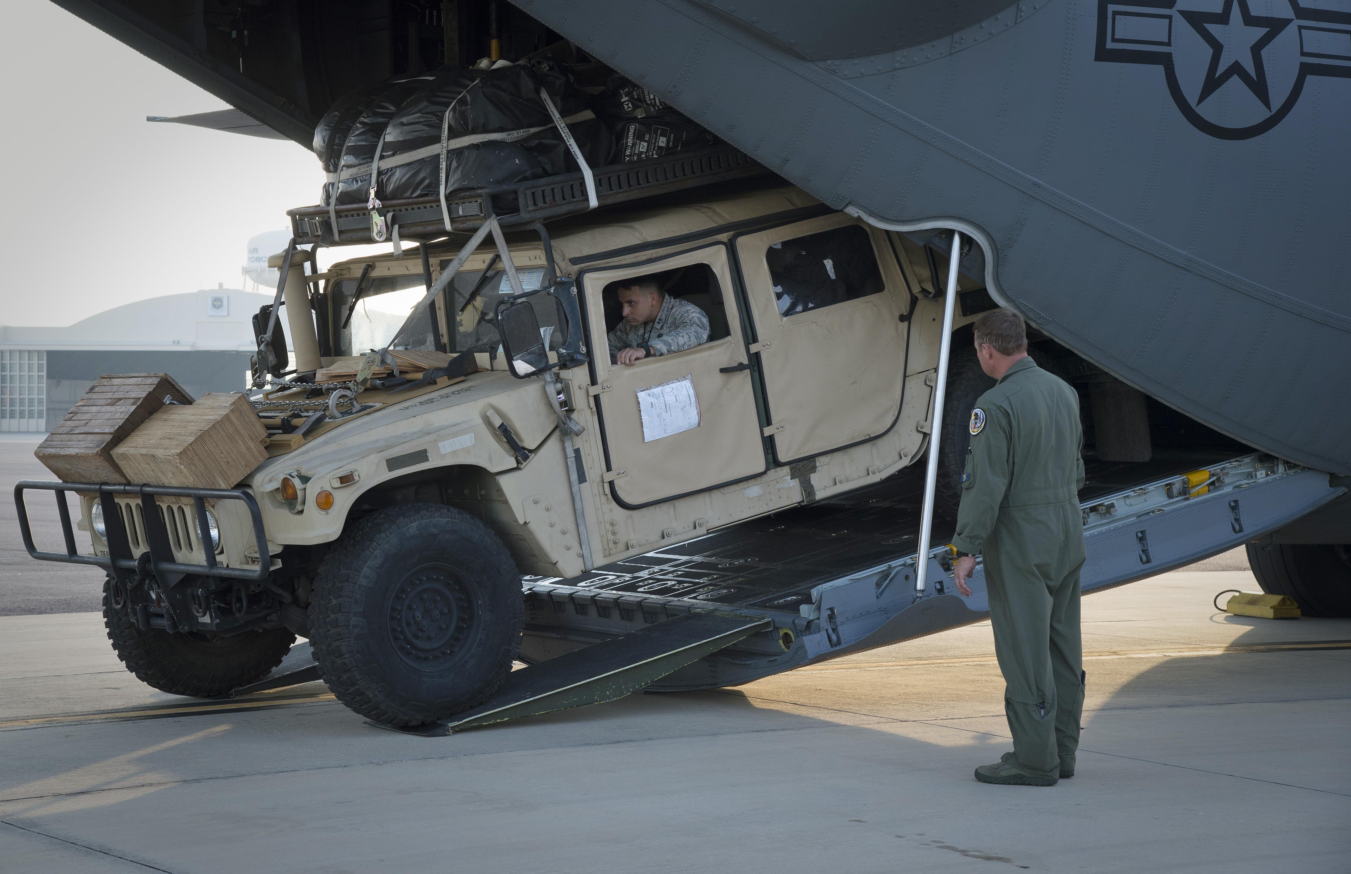 may bay lon nhat the gioi anh 12