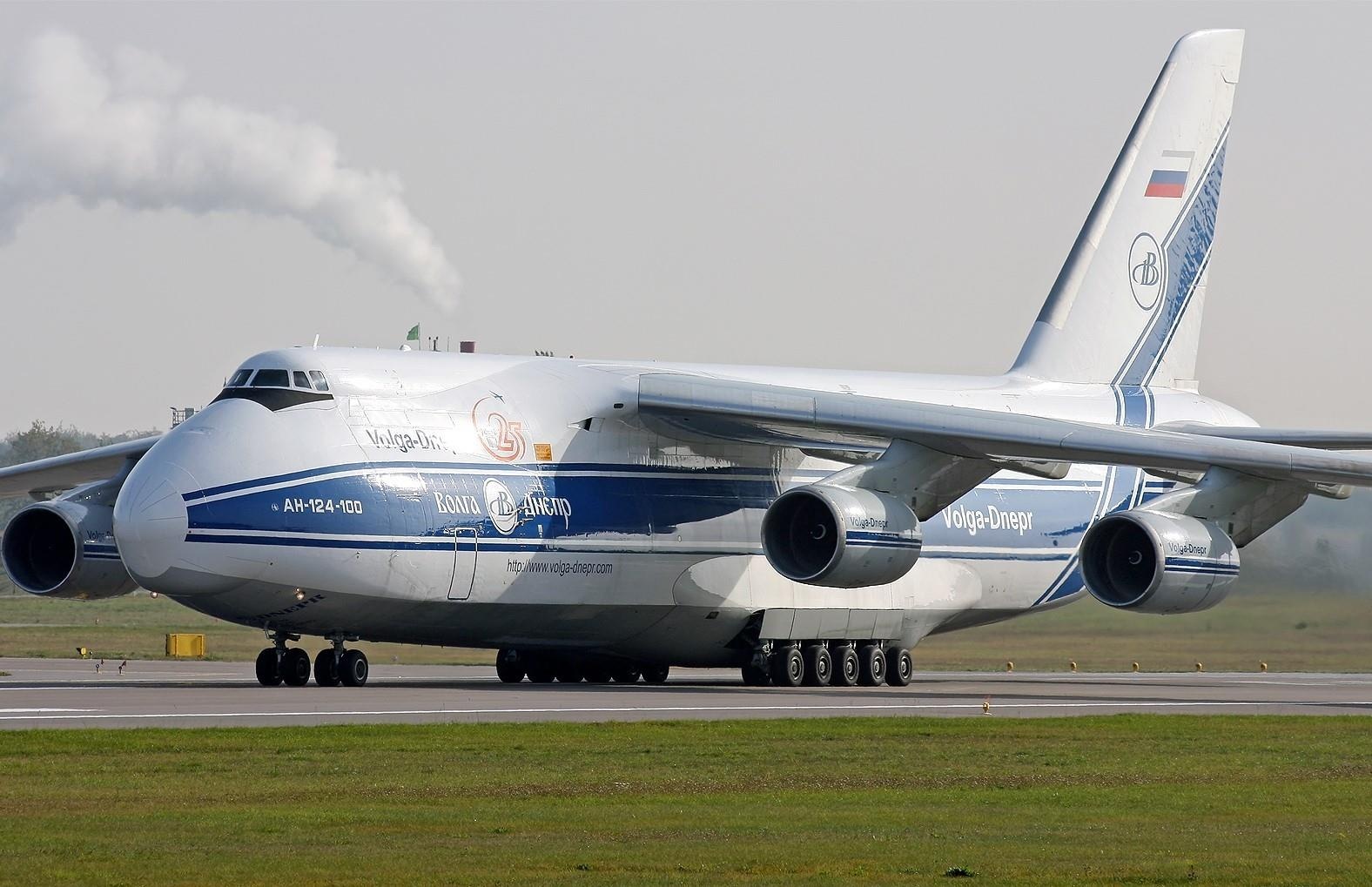 may bay lon nhat the gioi anh 18