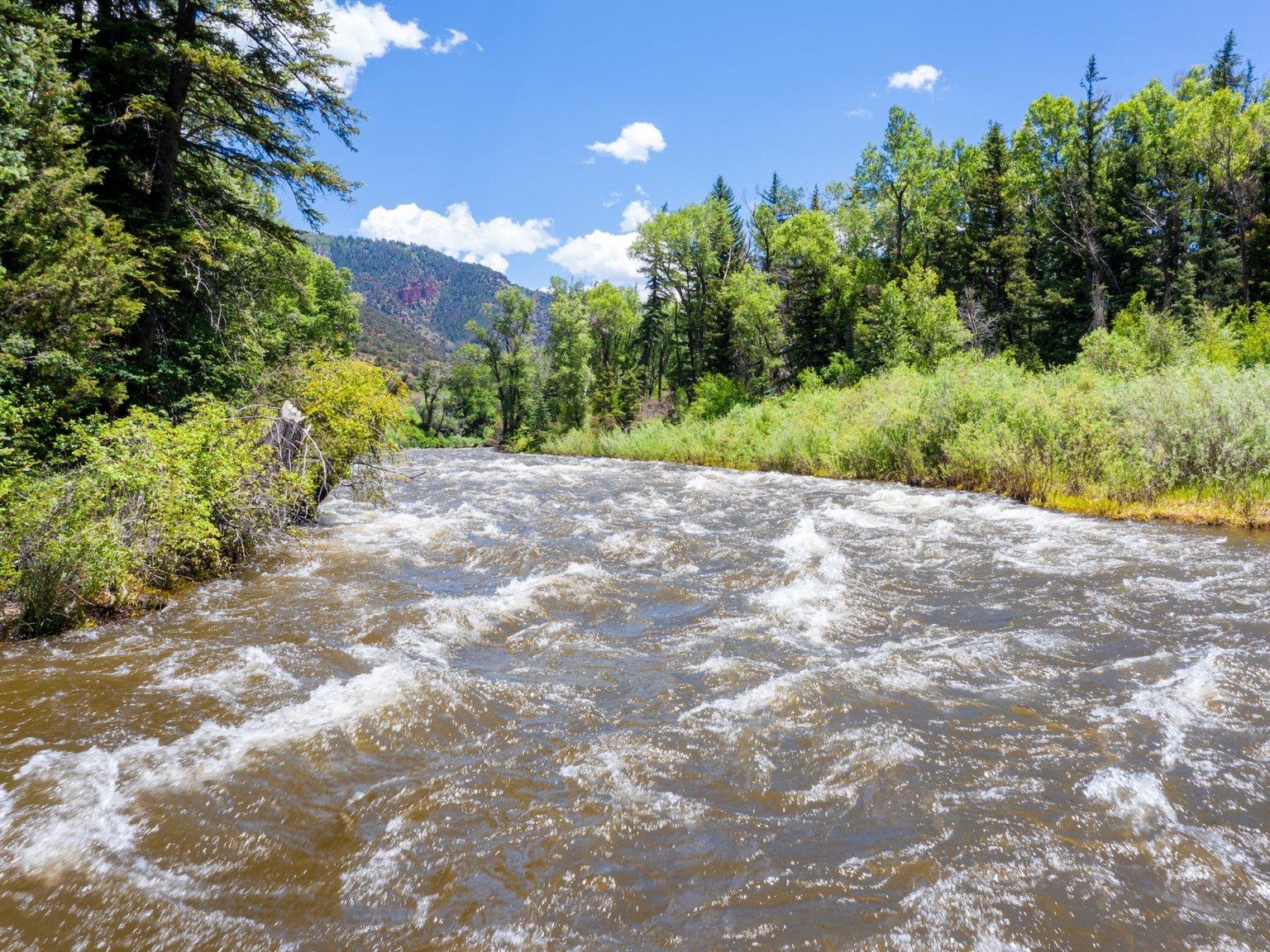 nui ty phu dat gia nhat nuoc My anh 3