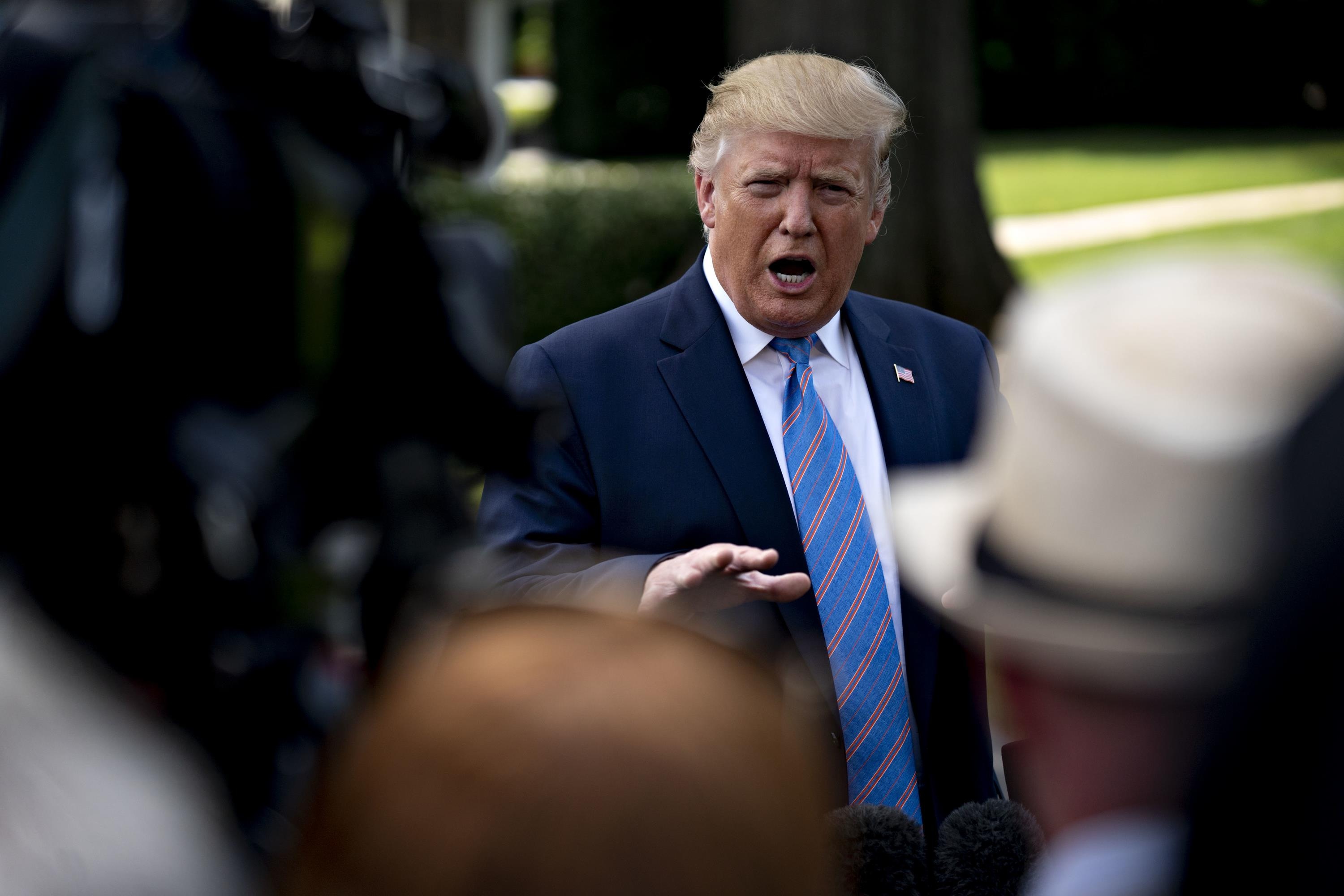 chung khoan My va chau A tang anh 1