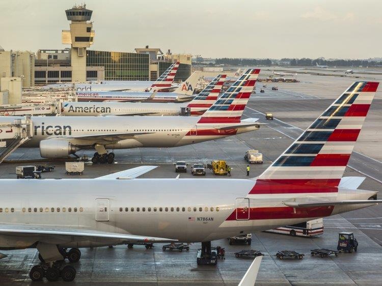 Tho may pha hoai may bay American Airlines, doi mat an tu 20 nam hinh anh