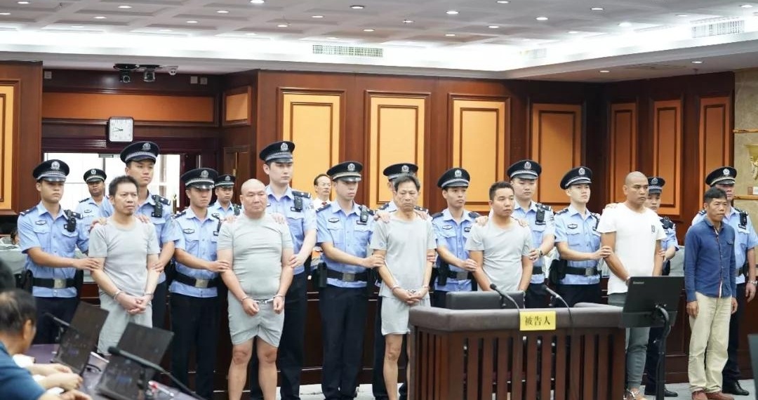 thue nguoi trung gian de giet doi thu canh tranh anh 1