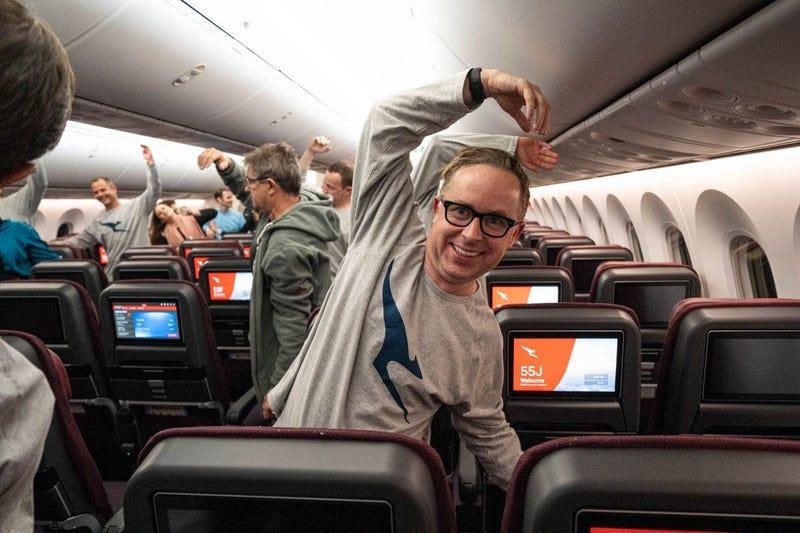 Trai nghiem dac biet tren chuyen bay dai nhat the gioi hinh anh