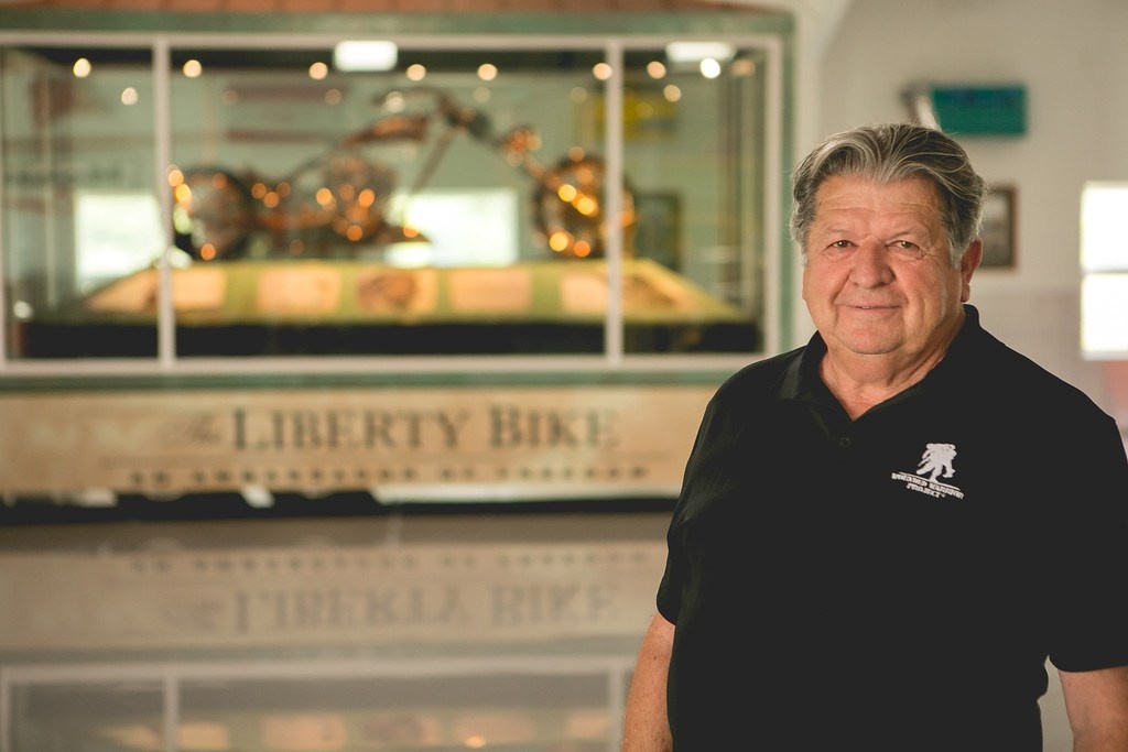 thanh ty phu nho ban oto cu anh 1