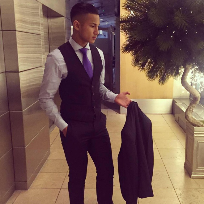 gia the doi truong U2 Brunei anh 13