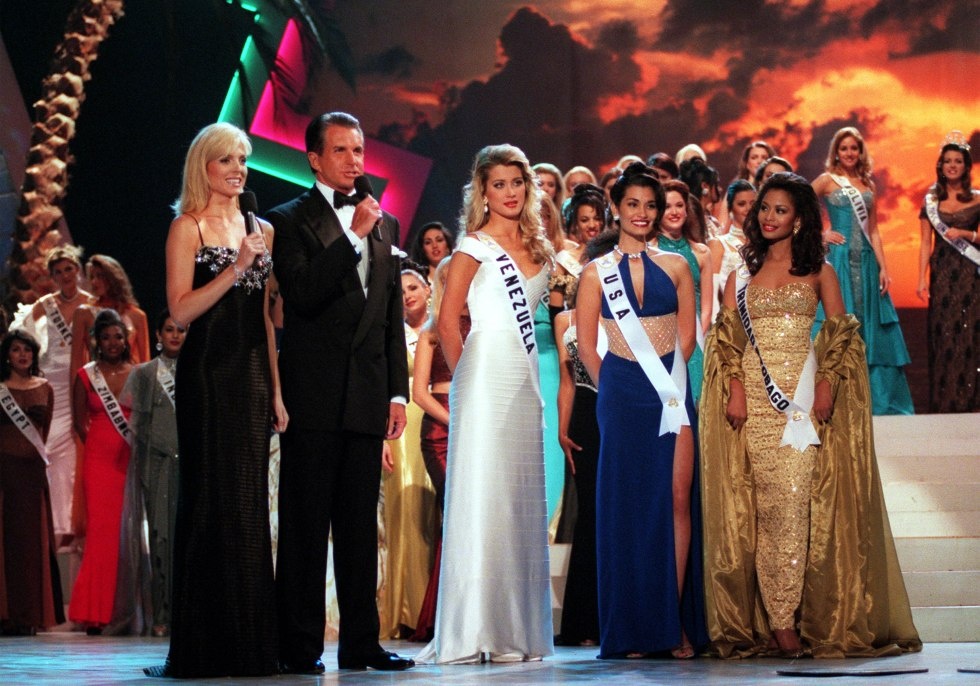 chi phi to chuc hoa hau hoan vu anh 9