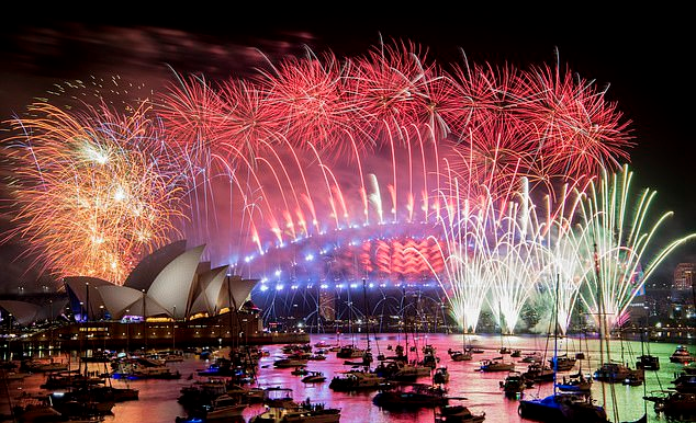 Chi 200.000 USD de thue phong khach san ngam phao hoa tai Sydney hinh anh