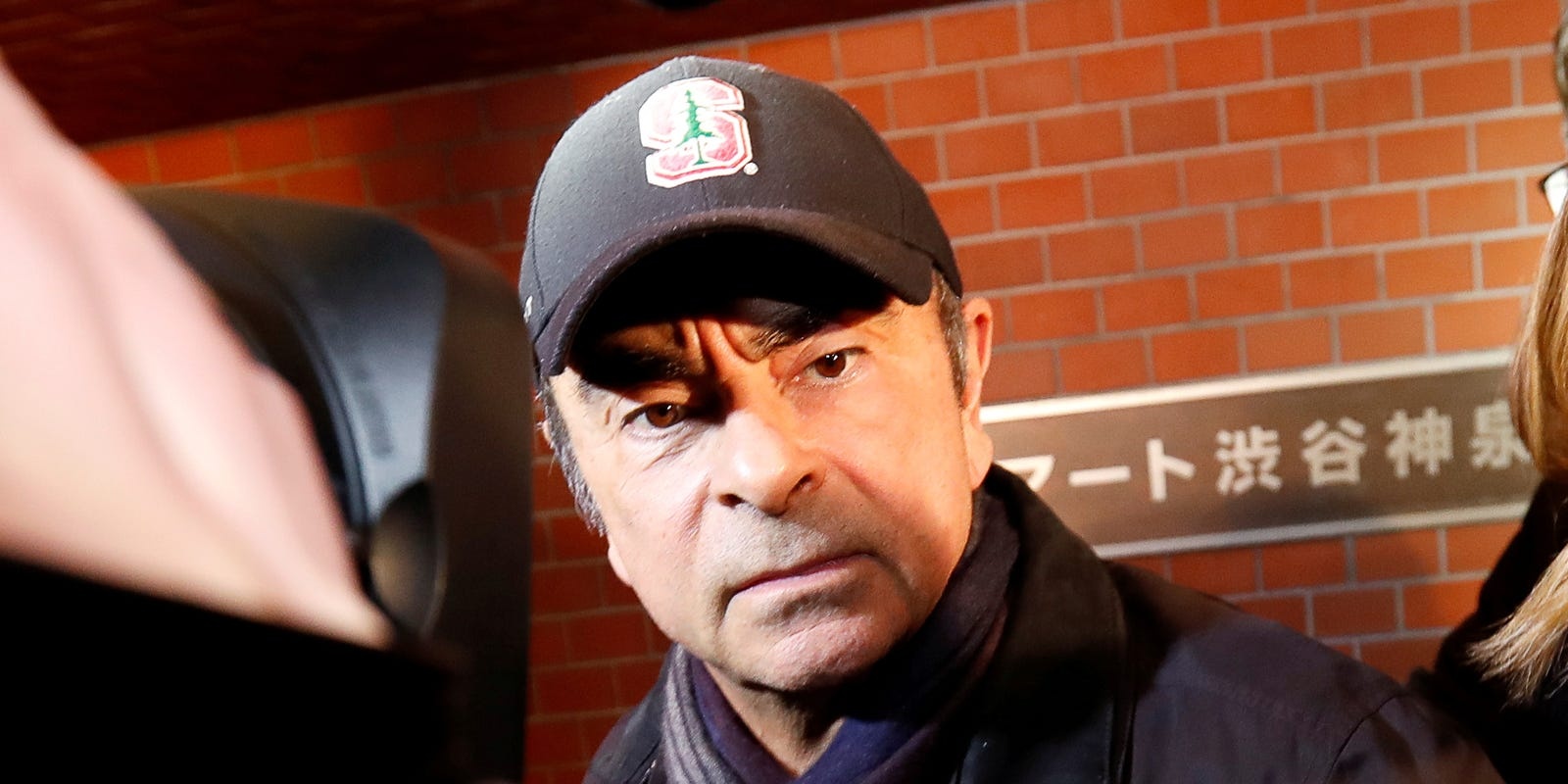 Cựu chủ tịch Nissan trốn khỏi Nhật Bản ảnh 1 Cuu chu tich Nissan tron khoi Nhat Ban anh 1