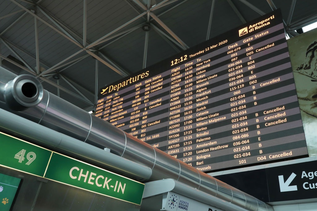 san bay chau Au truoc khi bi cam bay toi my anh 4