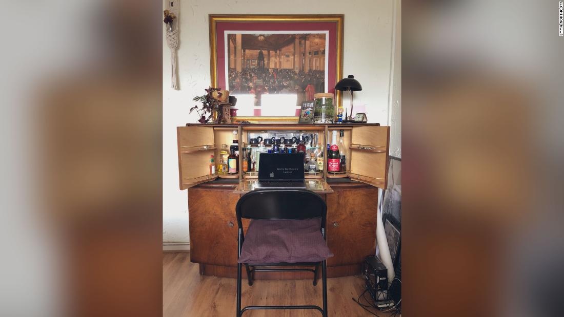 hinh thuc lam viec tai nha trong dich covid-19 anh 1