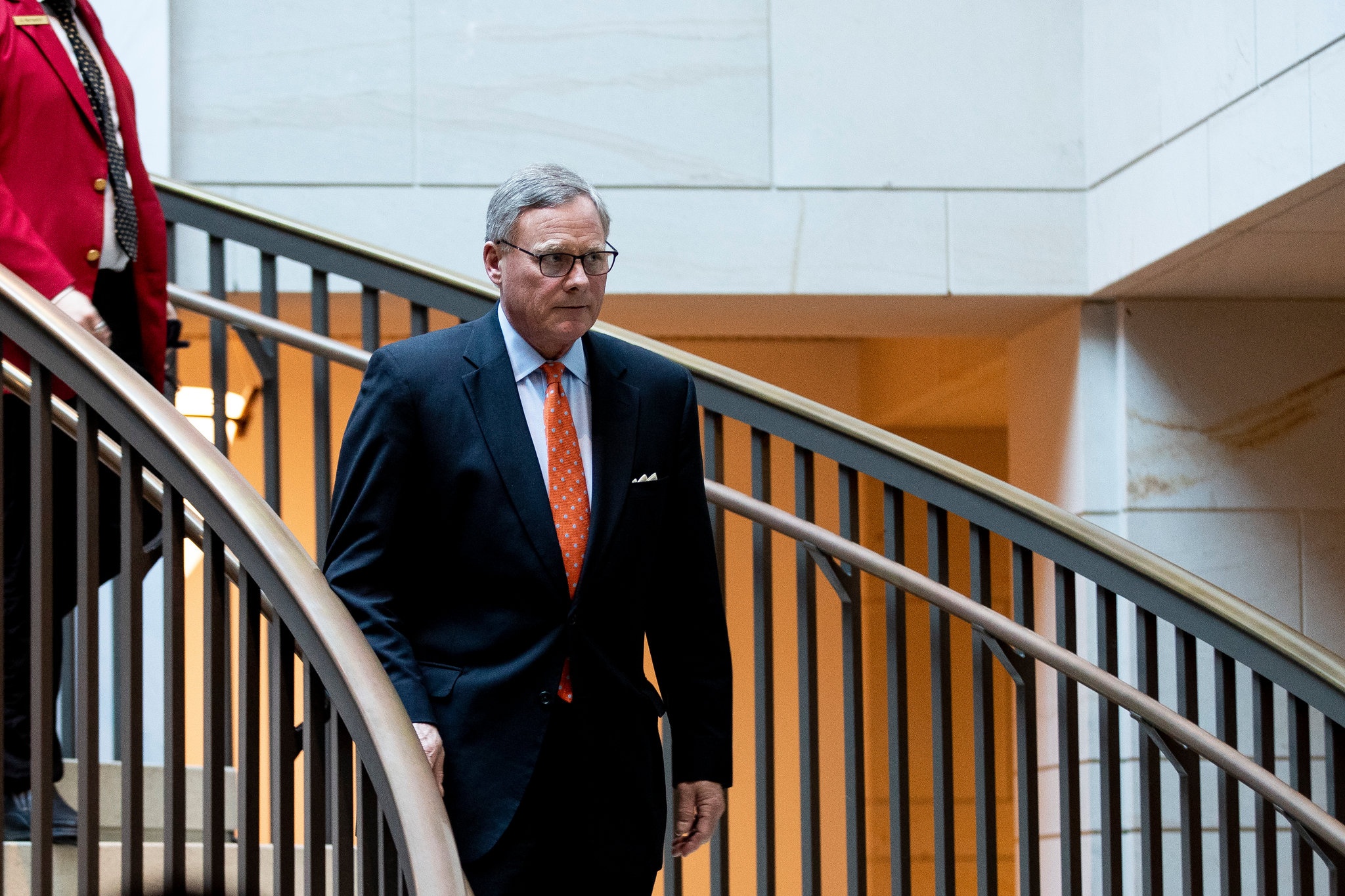 thuong nghi si My kiem loi tu thong tin Covid-19 anh 2