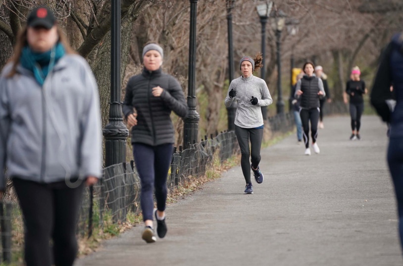 nguoi  New York sinh hoat trong dich Covid-19 anh 7