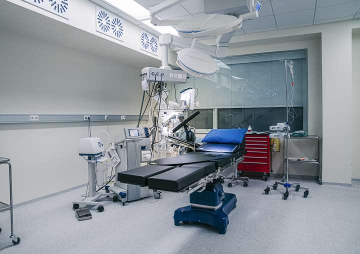 ty phu singapore kiem 3, 5 ty USD san xuat may tho anh 1