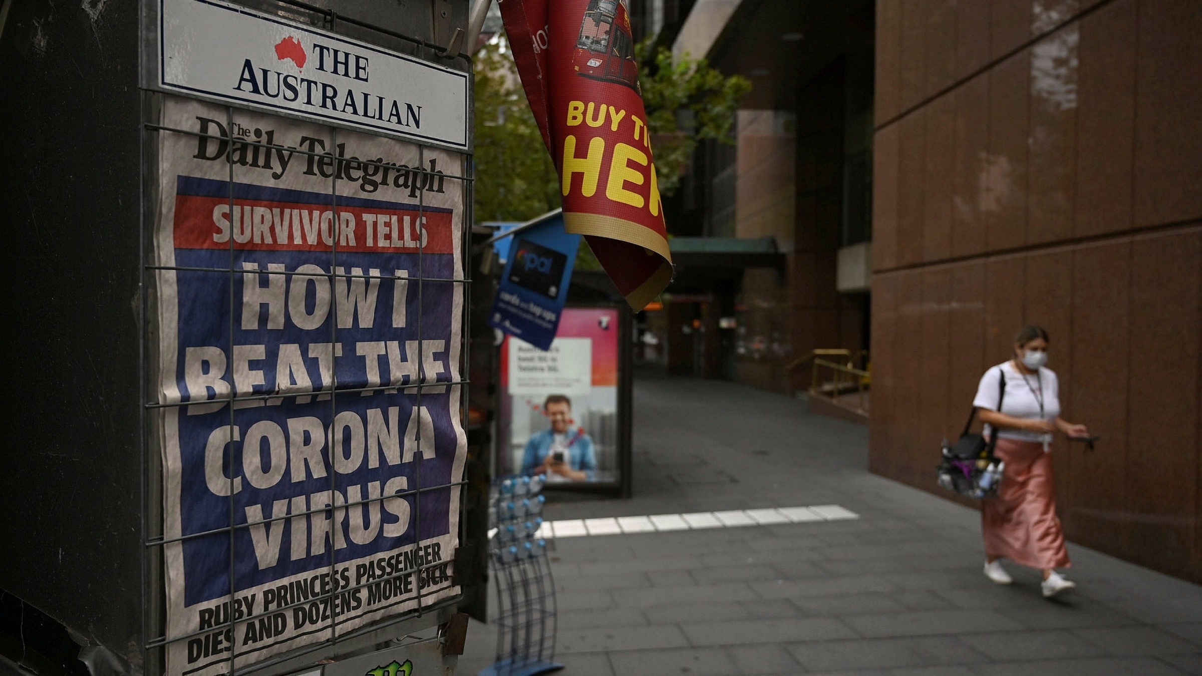 nhieu to bao giay ngung xuat ban vi covid-19 anh 1