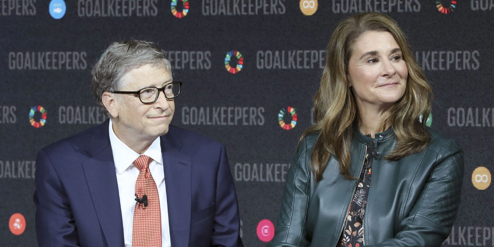 Bill Gates chi them tien chong Covid-19 anh 1