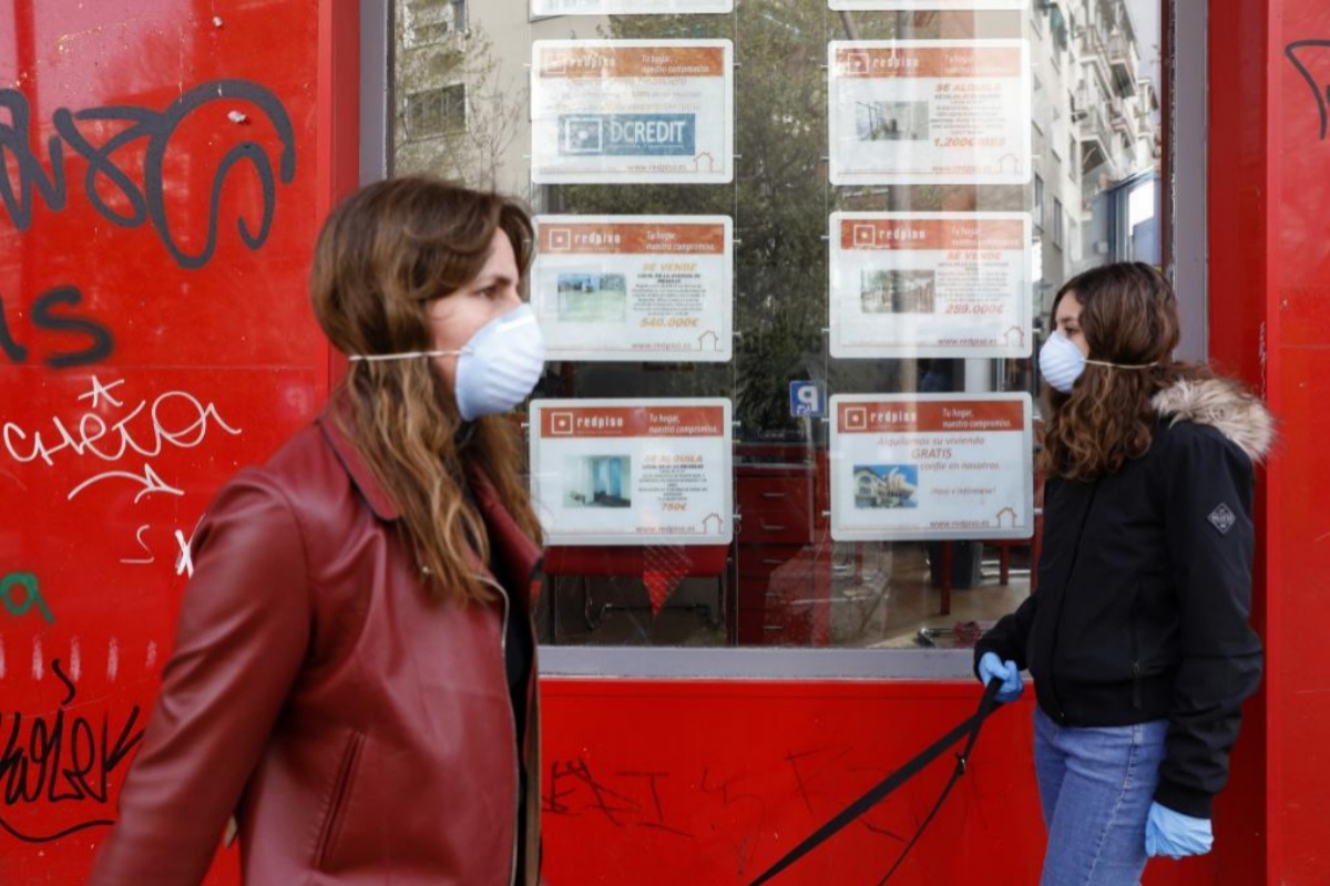 Phu nu My bi chu nha ga gam tinh duc de giam gia thue hinh anh