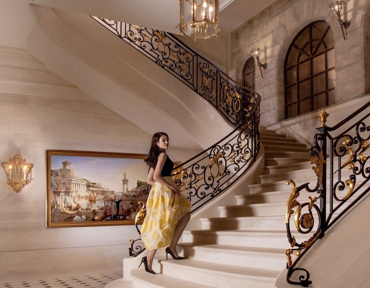 Co gi trong toa lau dai dat gia nhat the gioi hinh anh