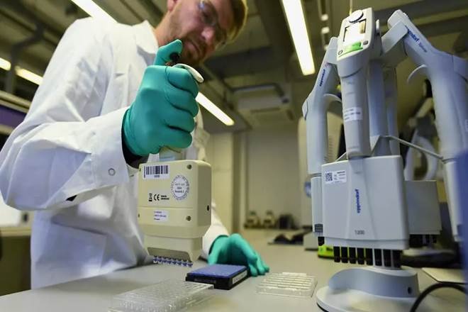 chay dua tim vaccine chong Covid-19 anh 11