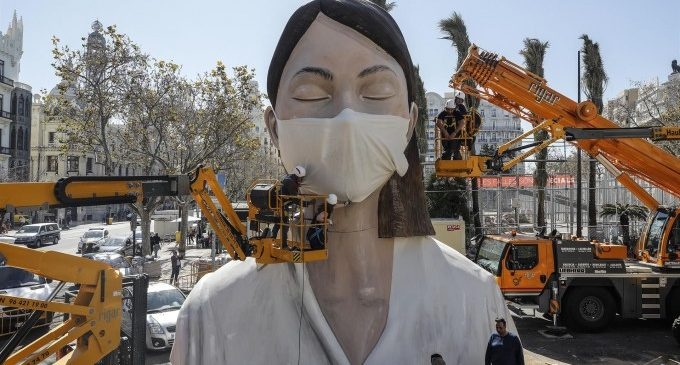 DH Cambridge: 'The gioi co the mat 82.000 ty USD vi Covid-19' hinh anh