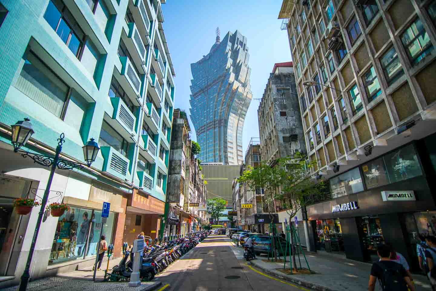 toa Grand Lisboa cua Ha Hong San anh 7