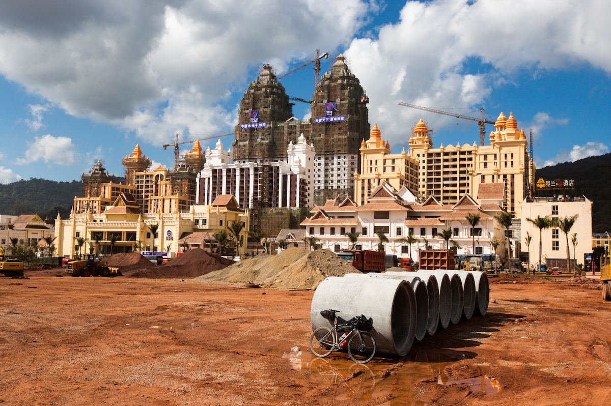 Lao roi vao bay no cua Trung Quoc anh 2
