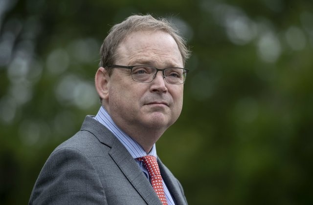 Roi Nha Trang, co van kinh te cua ong Trump ra loi canh bao u am hinh anh