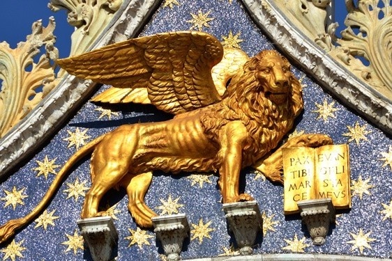 kho vang cua cac nuoc anh 5