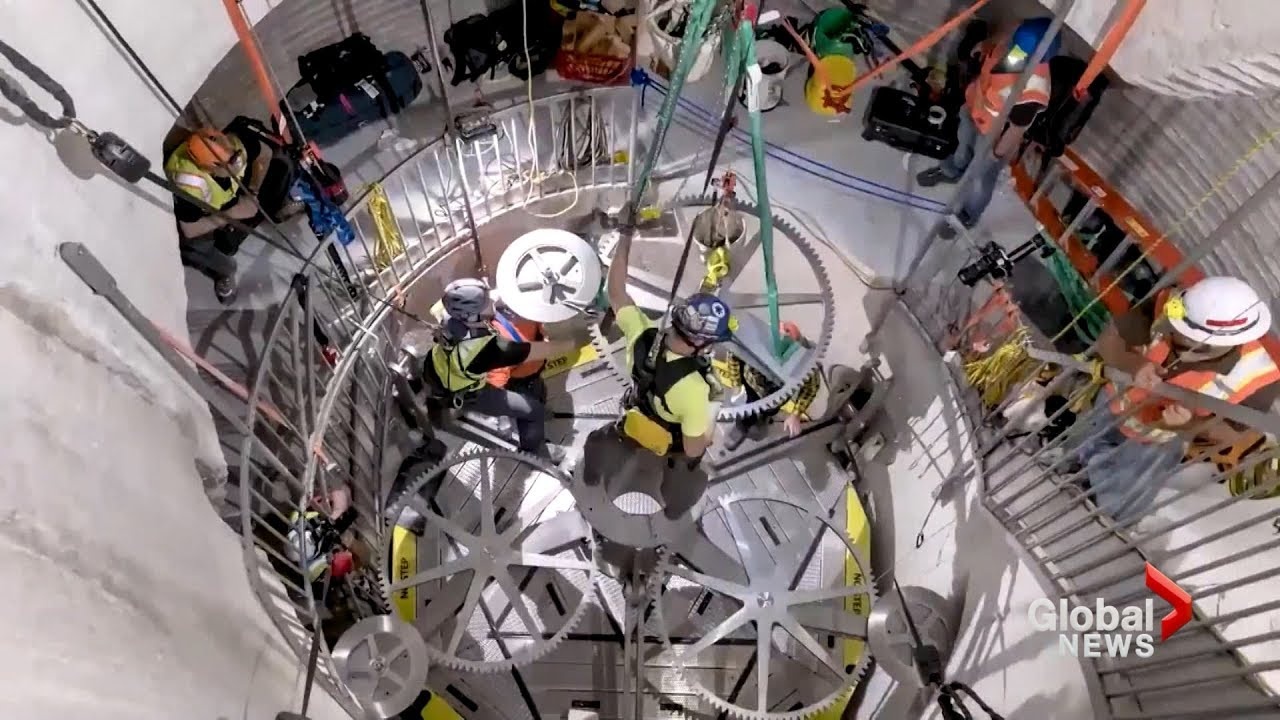 dong ho 10.000 nam cua Jeff Bezos anh 1